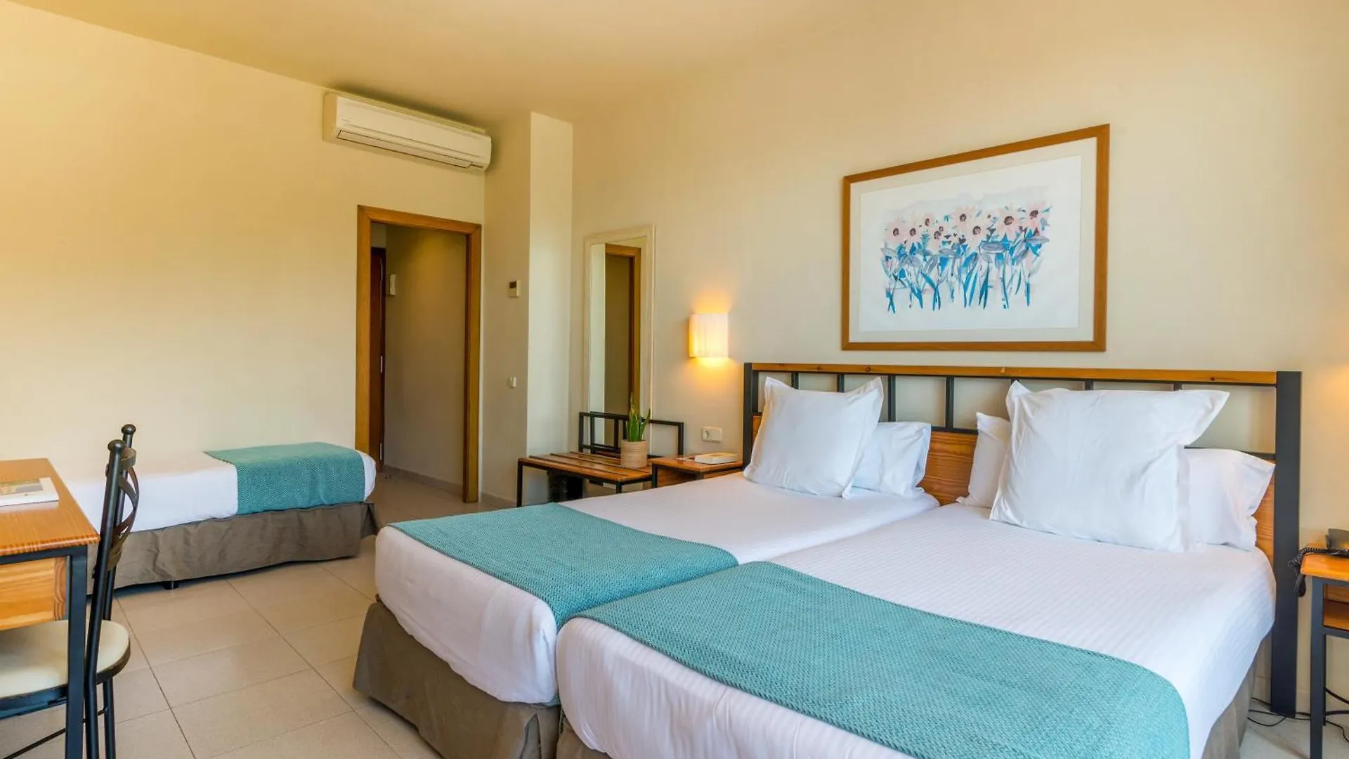Hotel Hostalillo By Escampa Hotels Тамариу